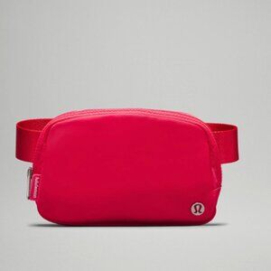 Lululemon Everywhere Belt Bag 1L in Lip Gloss - NWT